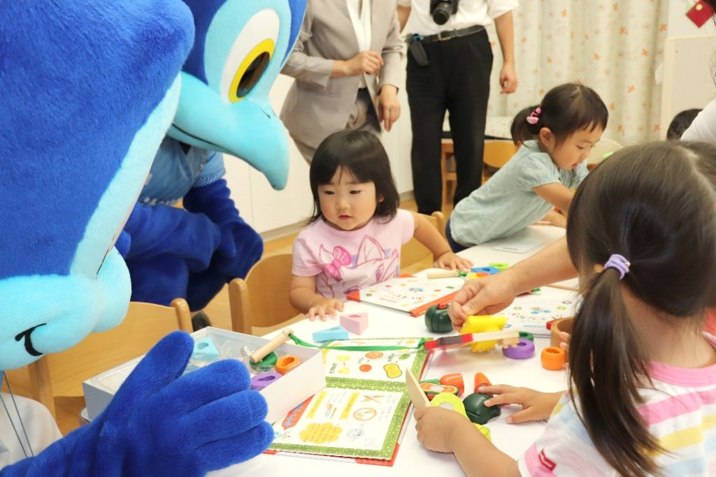 ジュビロ磐田×エド・インターGENI 知育玩具寄贈プロジェクト第２弾　知と笑顔をこどもたちに届けよう！